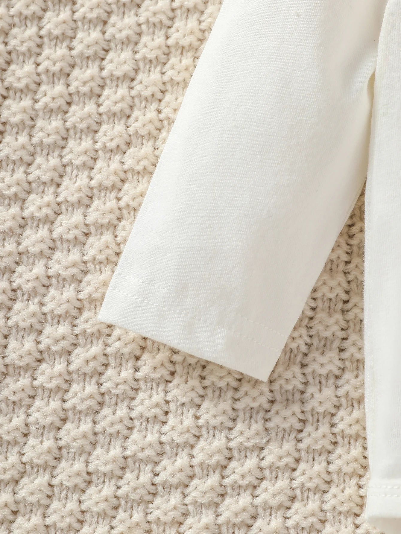 Baby Boy Elephant 4-Piece Outfit Set - Newborn Pantsuit, Hat, Gloves & Bib (1-3M)